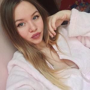 Meet your Posher, Ariana